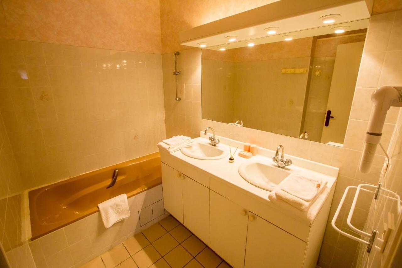 Chambres Et Table D'Hotes - Domaine De Bardenat Marquay エクステリア 写真