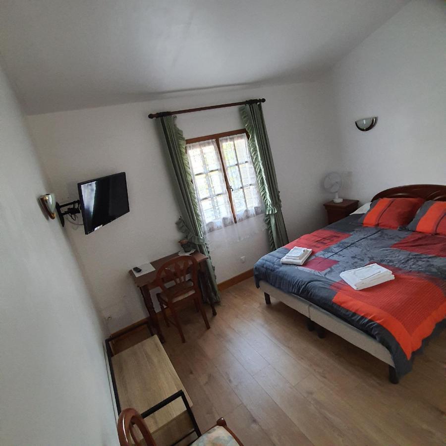 Chambres Et Table D'Hotes - Domaine De Bardenat Marquay エクステリア 写真